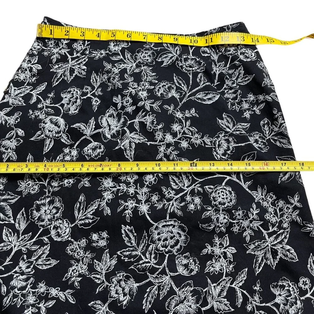 New York City Pencil Skirt Size 6 Black White Cotton Rise Mid Floral Knee Length